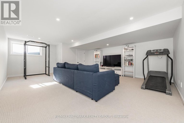 29405995/2260-copperhead-street/mer-bleuebradley-estatesanderson-park/ottawa/ontario/K1W4W6_42