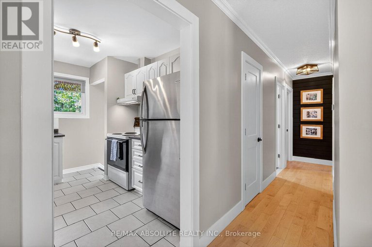 29104239/2186-tawney-road/hawthorne-meadows/ottawa/ontario/K1G1C5_12