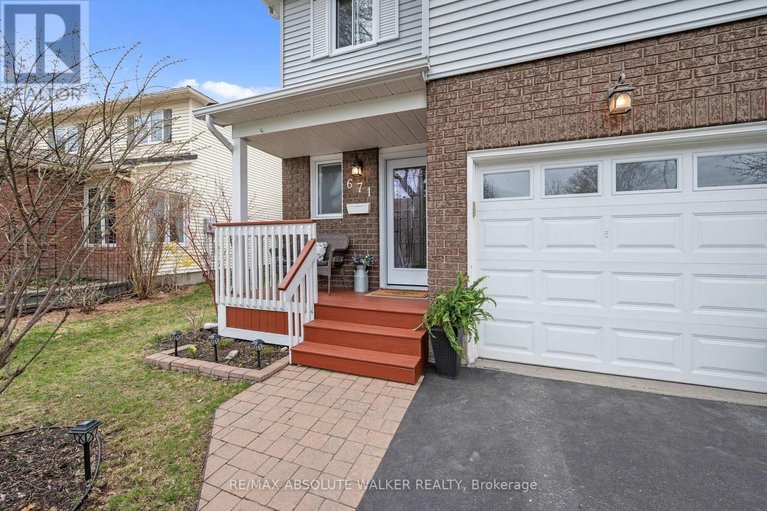 29677661/671-mathieu-way/fallingbrookpineridge/ottawa/ontario/K4A2R6_3