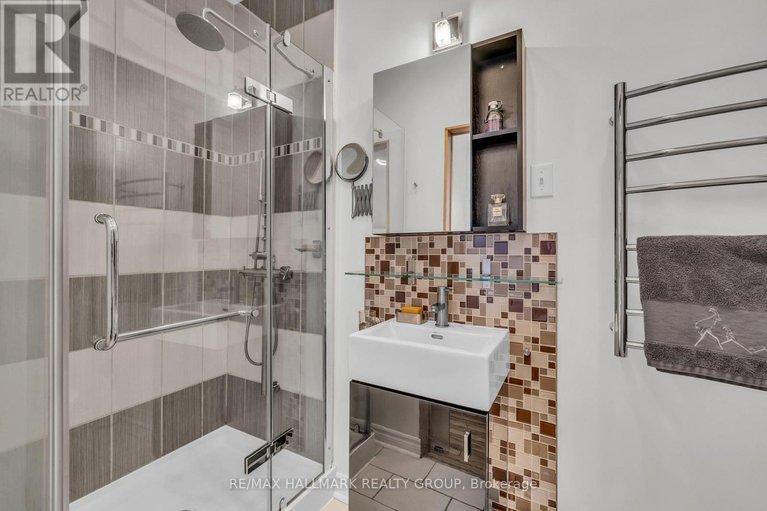 28281050/396-daly-avenue/sandy-hill/ottawa/ontario/K1N6H2_25