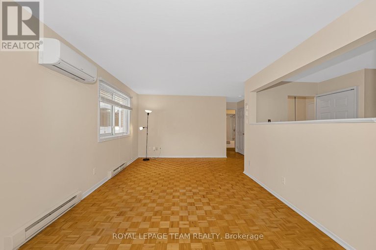 29231241/200-260-brittany-drive/viscount-alexander-park/ottawa/ontario/K1K4M2_12