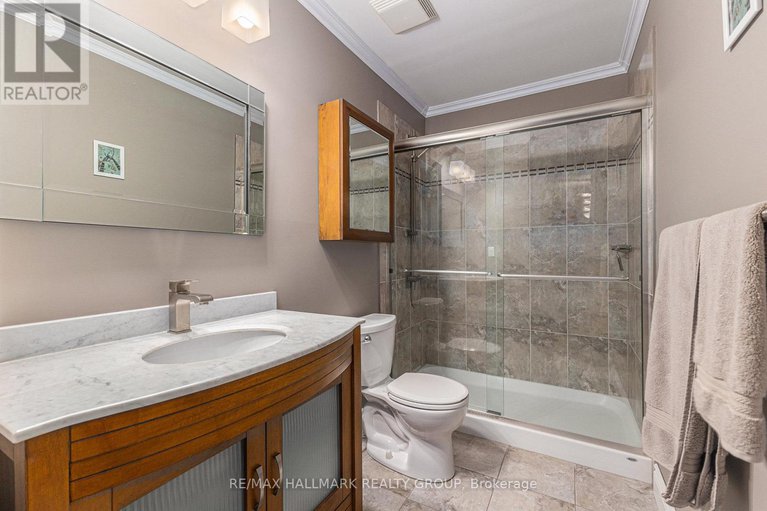 28754000/68-hewitt-court/katimavik/ottawa/ontario/K2L3R3_21