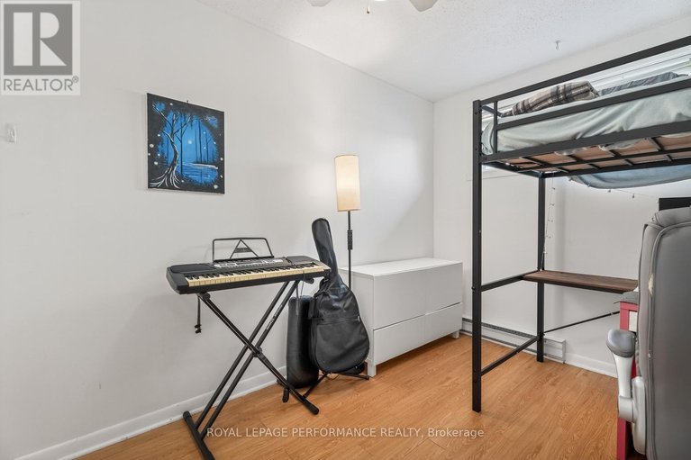 29558178/a-2642-moncton-road/queensway-terrace-north/ottawa/ontario/K2B7W1_19