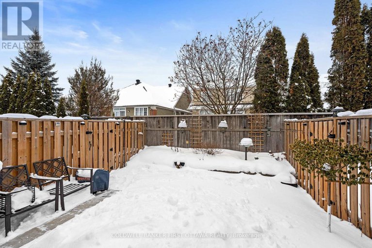 29349445/32-dundalk-private/stonebridge/ottawa/ontario/K2J0J5_32