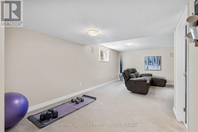 28317889/297-mojave-crescent/stittsville-north/ottawa/ontario/K2S0H7_34