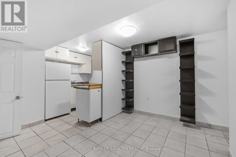 29554876/911-blair-road/cardinal-heights/ottawa/ontario/K1J7M8_20