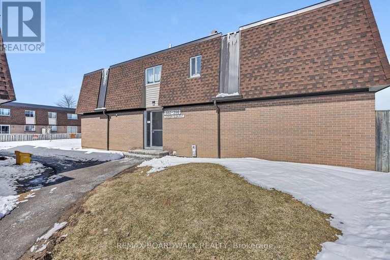 29181830/67-392-garden-glen-private/meadowlandscrestview/ottawa/ontario/K2G1E4_3