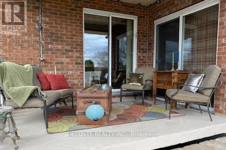 29630815/100-macleod-crescent/alexandria/north-glengarry/ontario/K0C1A0_35