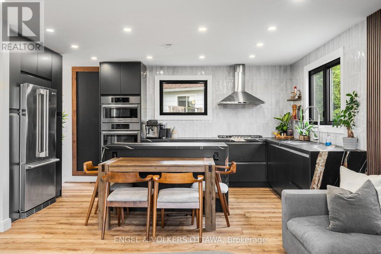 28912117/2-davies-court/glencairnhazeldean/ottawa/ontario/K2L1L6_11