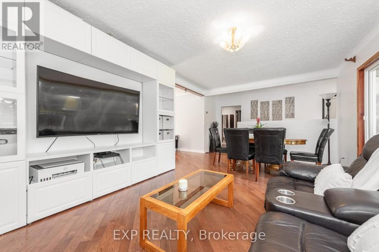 28615553/1807-old-second-line-road/kanata-north-west/ottawa/ontario/K2K1X7_11