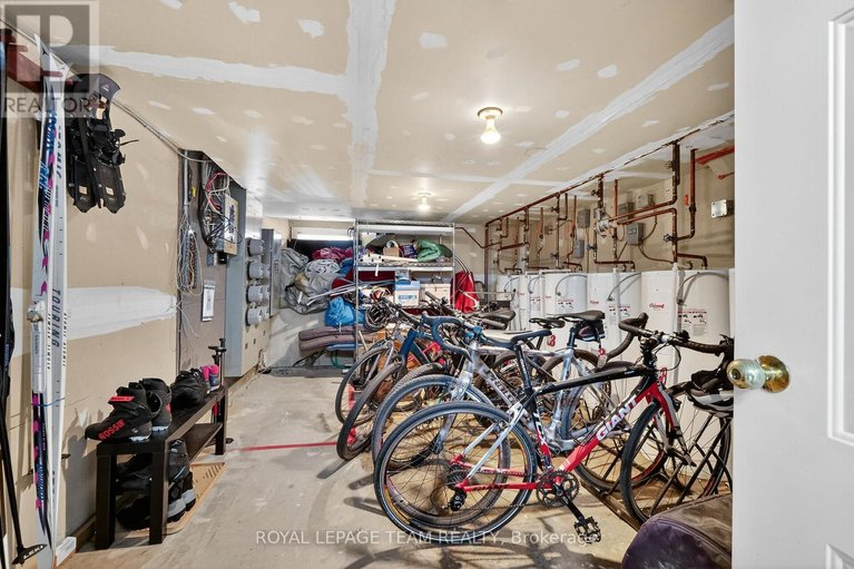 28946487/6-635-richmond-road/woodroffe/ottawa/ontario/K2A0G6_45