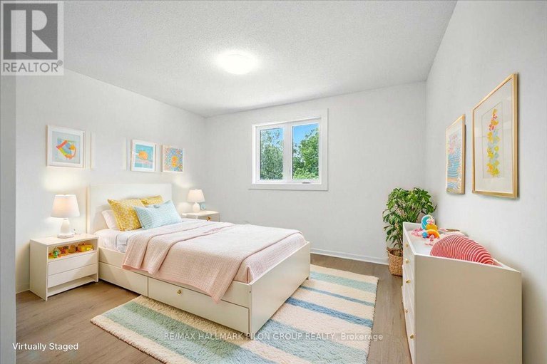28647832/126-hawk-crescent/hunt-clubwestern-community/ottawa/ontario/K1V9G7_18