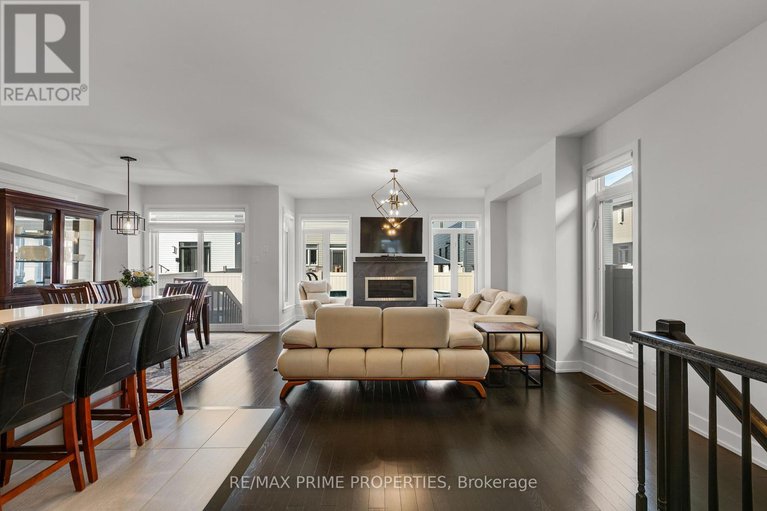 28820804/249-fountainhead-drive/mer-bleuebradley-estatesanderson-park/ottawa/ontario/K1W0H4_11