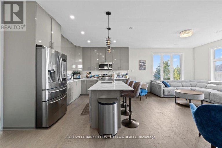 29180172/a-b-25-pennard-way/hunt-club-parkgreenboro/ottawa/ontario/K1T4C1_19