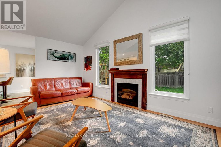 28483640/31-spur-avenue/bridlewood/ottawa/ontario/K2M2R9_15