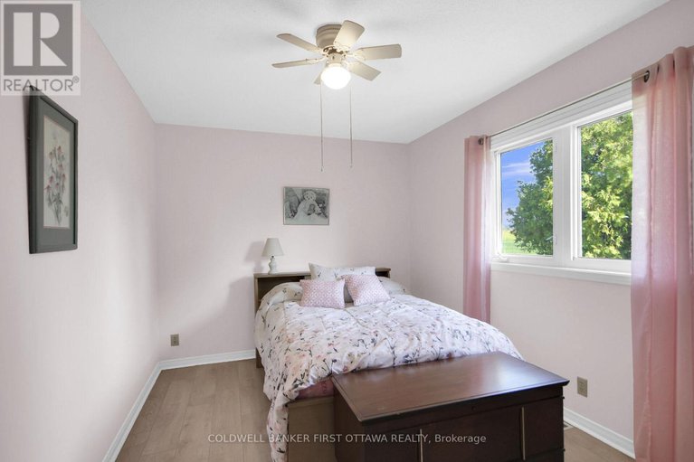 28814585/1887-river-road/manotick-east-to-manotick-station/ottawa/ontario/K4M1B4_14