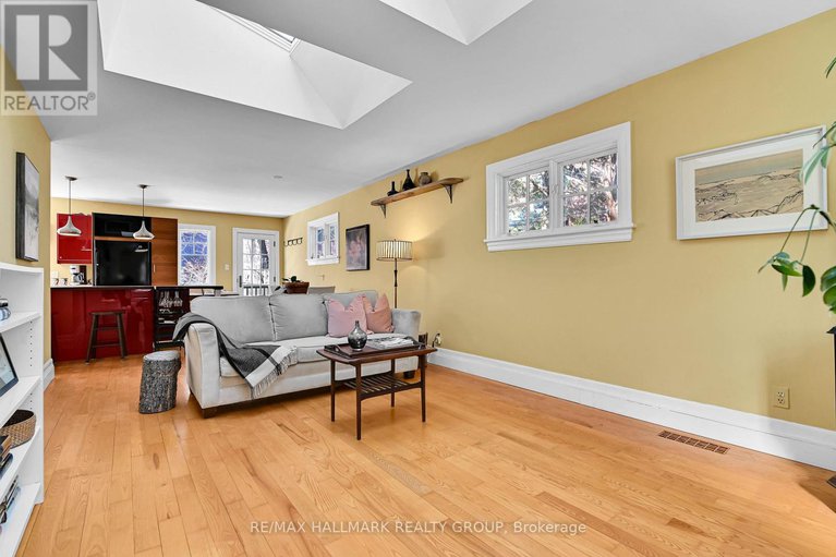 29437616/9-rock-avenue/lindenlea/ottawa/ontario/K1M1A5_19