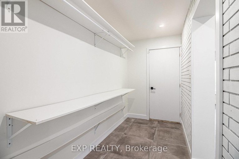 28353223/2195-niagara-drive/applewood-acres/ottawa/ontario/K1H6H5_30