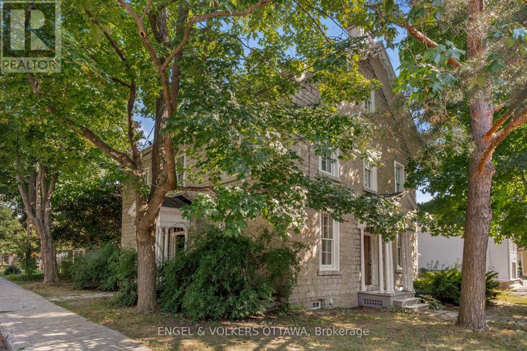 28835808/71-thomas-street/new-edinburgh/ottawa/ontario/K1M1M7_4