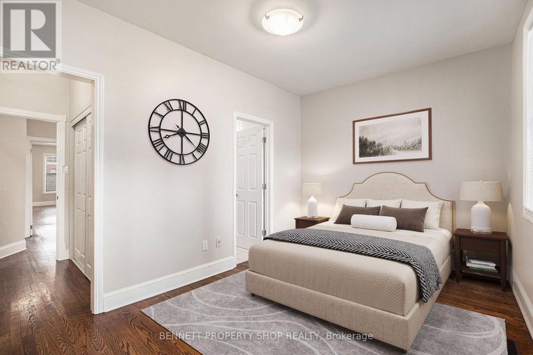 28245606/123-york-street/lower-townbyward-market/ottawa/ontario/K1N5T4_12