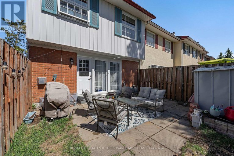 29682190/35-monterey-drive/leslie-park/ottawa/ontario/K2H7A9_39
