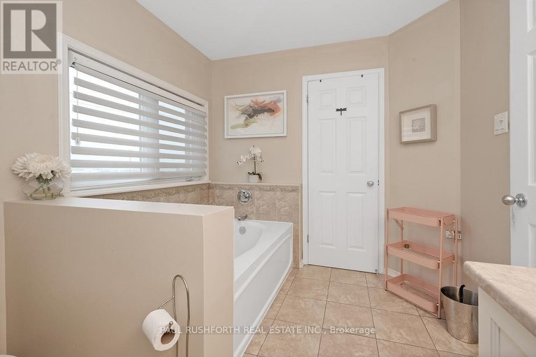 29619273/225-keltie-private/longfields/ottawa/ontario/K2J0A3_17