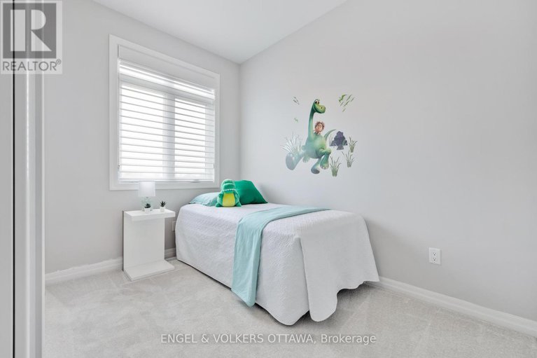 28377095/624-mikinak-road/cfb-rockcliffe-and-area/ottawa/ontario/K1K3X7_32