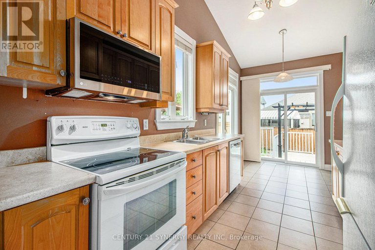 28448650/133-royal-landing-gate/north-grenville-twp-kemptville-south/north-grenville/ontario/K0G1J0_10