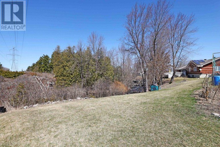 28208753/206-old-pakenham-road/fitzroy/ottawa/ontario/K0A1X0_38