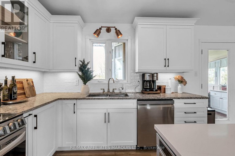 28797295/4239-county-rd-11-road/south-stormont-osnabruck-twp/south-stormont/ontario/K7R3L2_10