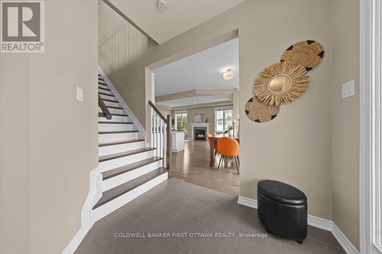 29689822/213-rue-des-soldats-riendeau-street/half-moon-bay/ottawa/ontario/K2J5Z4_6