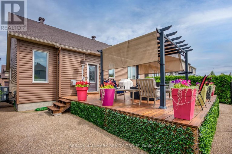 29413279/321-hepatica-way/avalon-west/ottawa/ontario/K4A0Y9_36