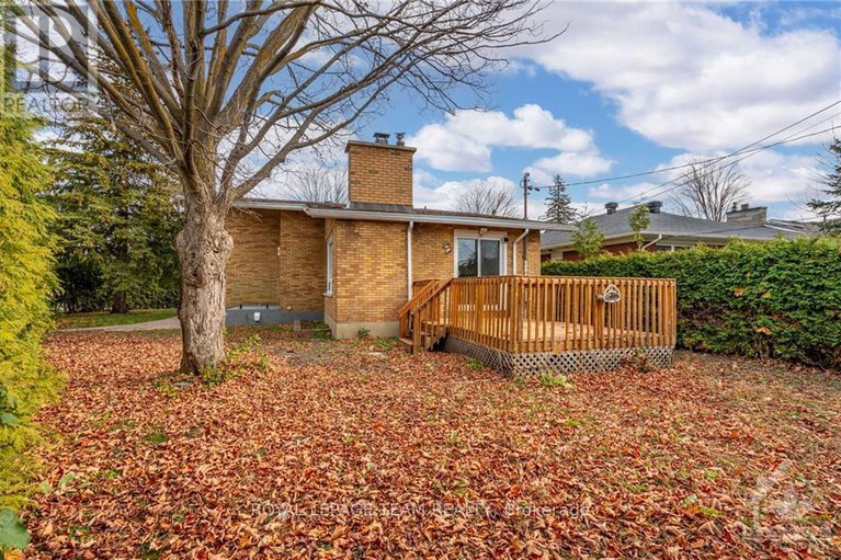27664923/2196-lenester-avenue/mckellar-heights/ottawa/ontario/K2A1L5_26