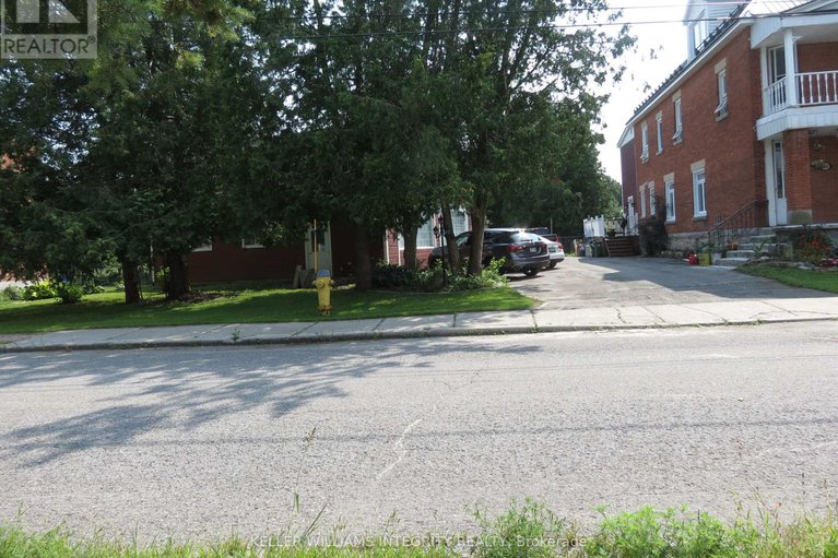 28244876/2148-carling-ave-units-5-6/ottawa/ontario/K2A1H1_3