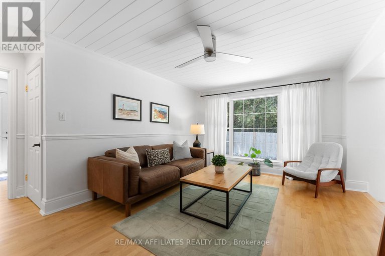 28529671/190-poole-street/mcnabbraeside-twps/mcnabbraeside/ontario/K7S1J2_19