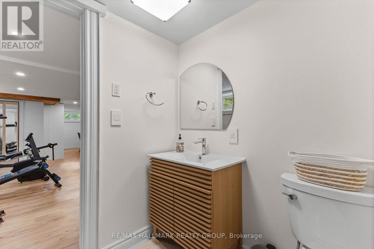 28537676/1883-barnhart-place/alta-vistafaircrest-heights/ottawa/ontario/K1H5B5_37