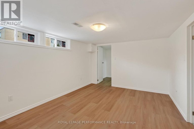 29574553/630-borthwick-avenue/castle-heightsrideau-high/ottawa/ontario/K1K2L9_33