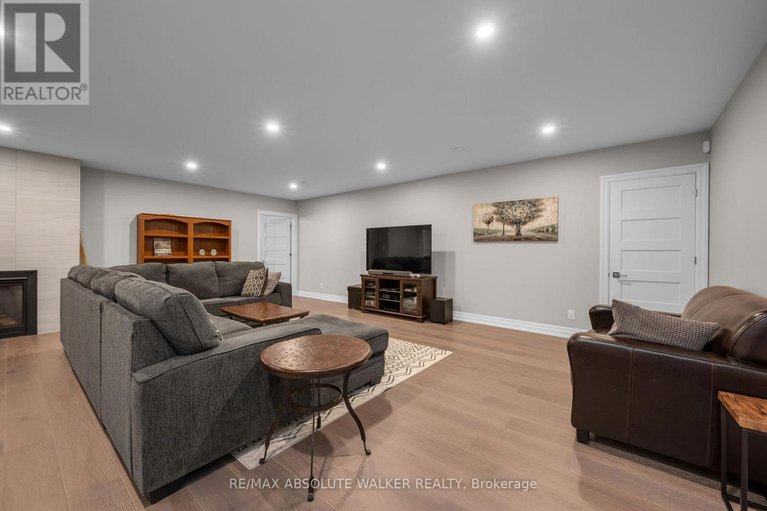 27990192/700-mcmanus-avenue/manotick-village-manotick-estates/ottawa/ontario/K4M0B2_26