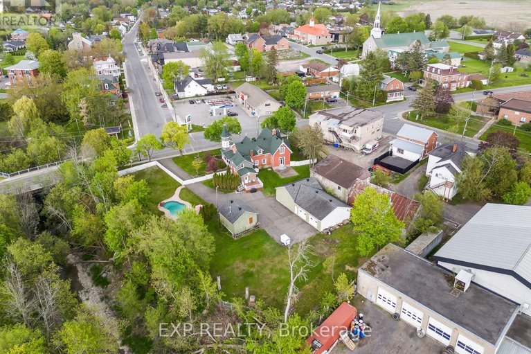 28327080/8-john-street/lorignal/champlain/ontario/K0B1K0_44