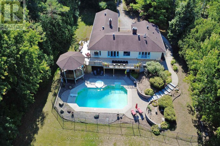 28819884/5937-rideau-valley-drive-n/manotick-south-to-roger-stevens/ottawa/ontario/K4M1B3_1
