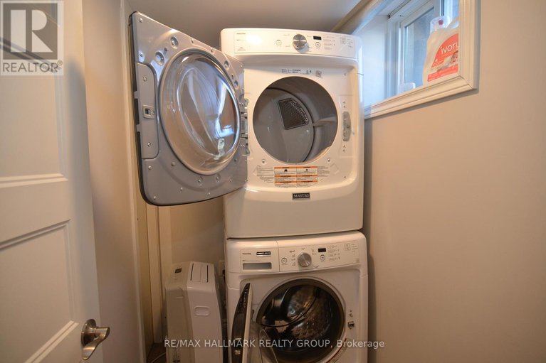 27910607/1926-belcourt-boulevard/chateauneuf/ottawa/ontario/K1C1M5_9
