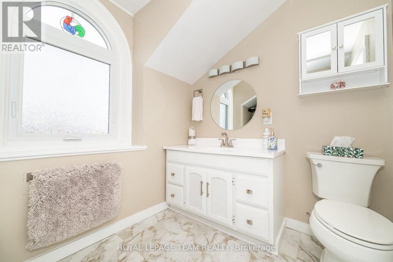 28601019/81-york-street/lanark-highlands-lanark-village/lanark-highlands/ontario/K0G1K0_27