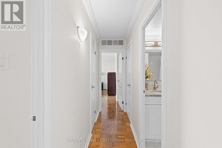 28523425/1706-265-poulin-avenue/britannia/ottawa/ontario/K2B7Y8_12