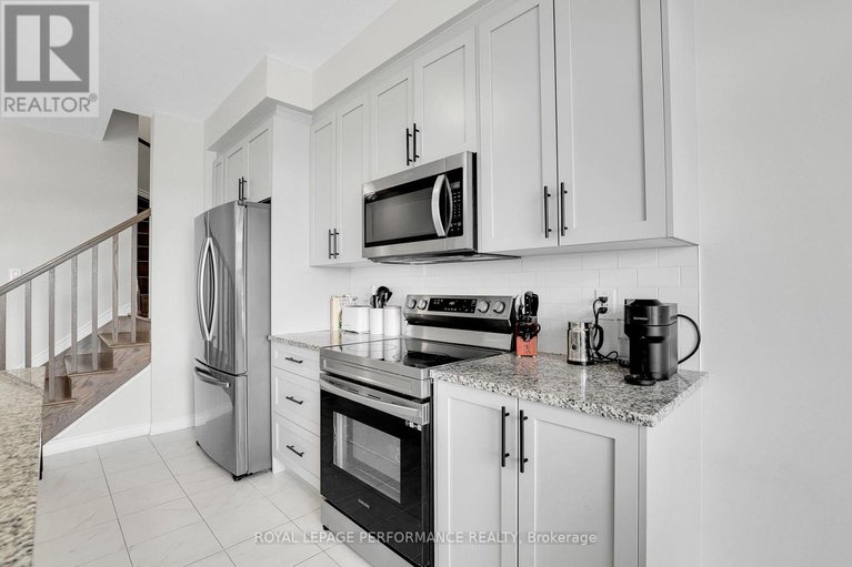 29474449/110-main-halyard-lane/half-moon-bay/ottawa/ontario/K2J7B6_13