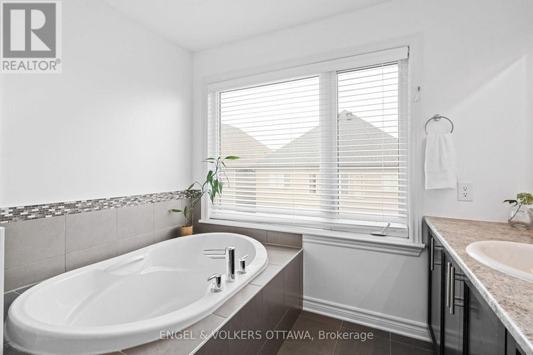 28330138/317-ardmore-street/riverside-southgloucester-glen/ottawa/ontario/K4M0E2_26
