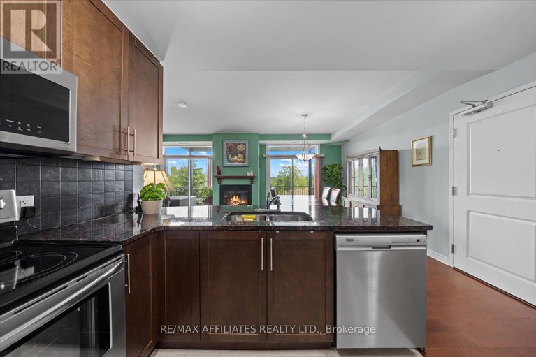 28366144/3-30-prestige-circle/chatelaine-village/ottawa/ontario/K4A0W9_3
