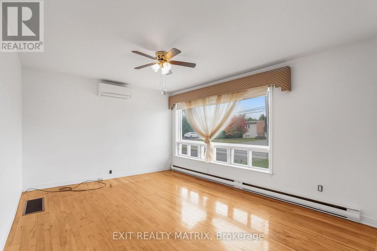 28923797/323-longueuil-street/lorignal/champlain/ontario/K0B1K0_7