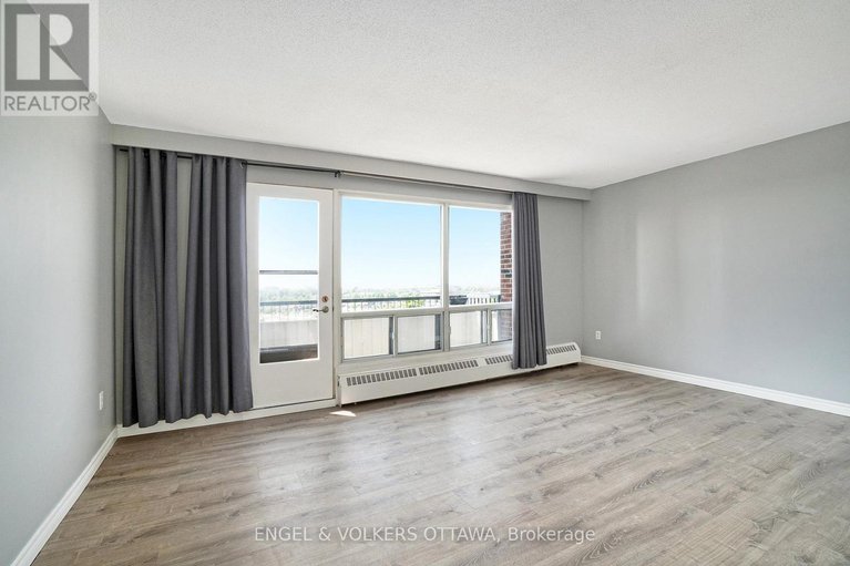 28428926/817-20-chesterton-drive/borden-farmstewart-farmcarleton-heightsparkwood-hills/ottawa/ontario/K2E6Z7_15