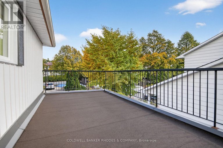 29032585/8-confederation-private/mooneys-bayriverside-park/ottawa/ontario/K1V9W6_30