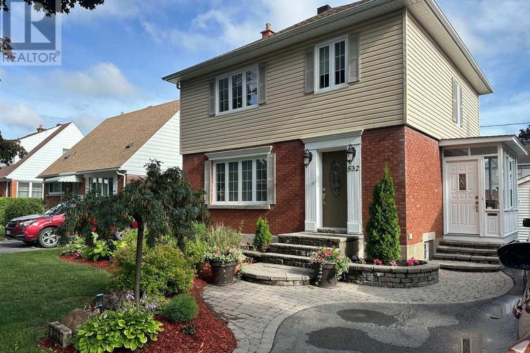 29432301/532-alesther-street/overbrookcastle-heights/ottawa/ontario/K1K1J3_48